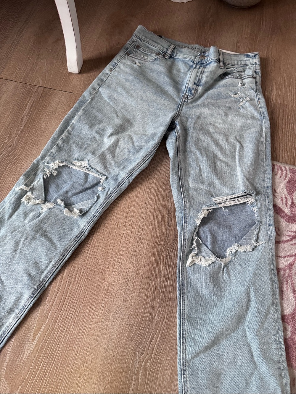 American Eagle Outfitters Light Wash Distressed Ripped Jeans